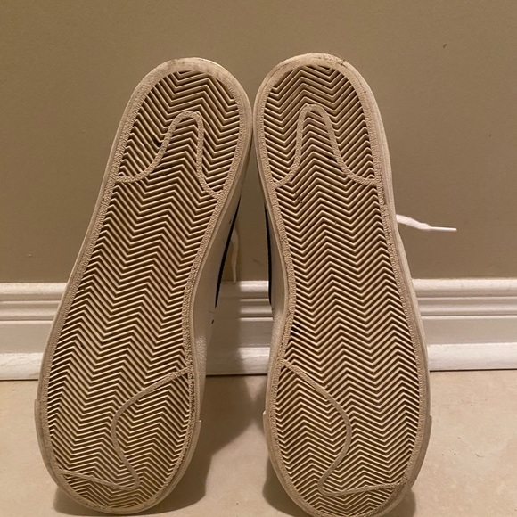 Nike Blazer Mid ‘77 US 9.5 lightly worn - Picture 5 of 5